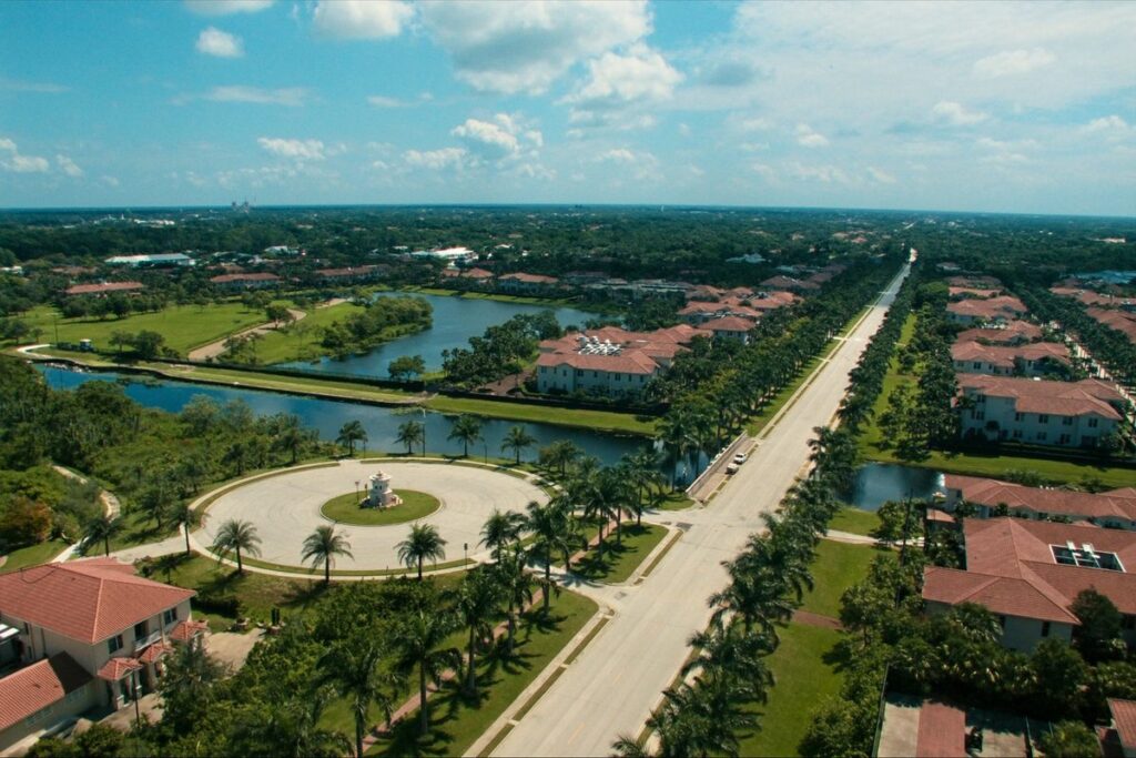 Palm-lined boulevards and lakes in Weston, Florida